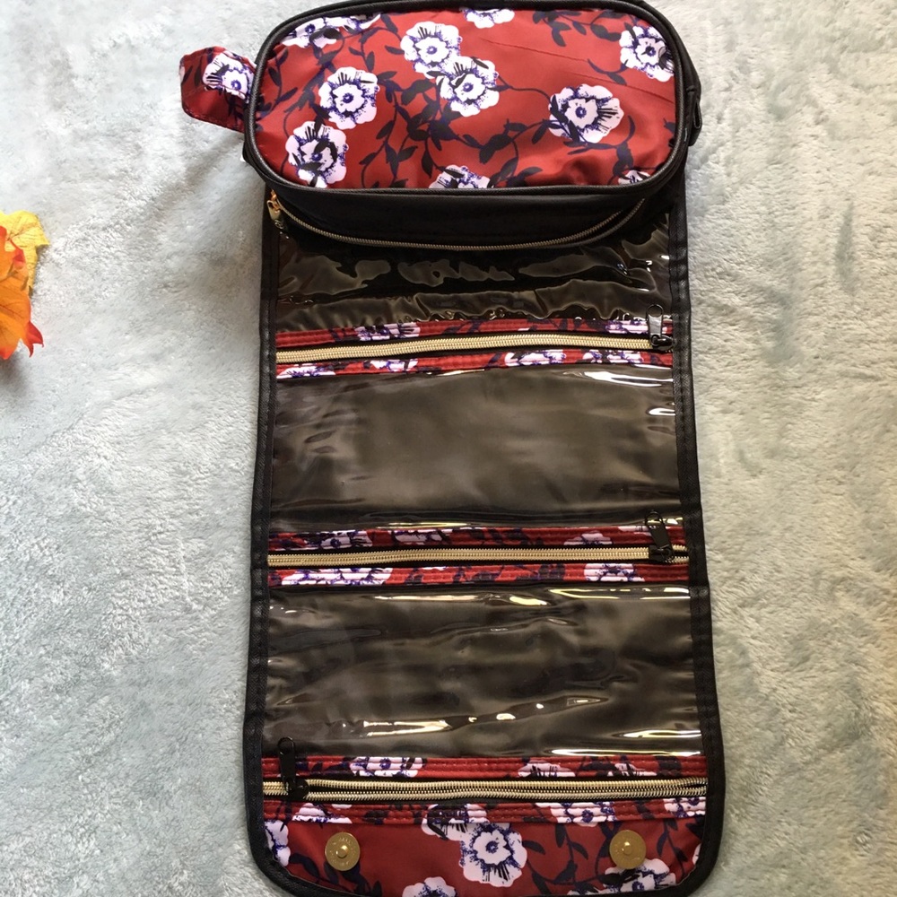 COSMETIC BAG. NWT